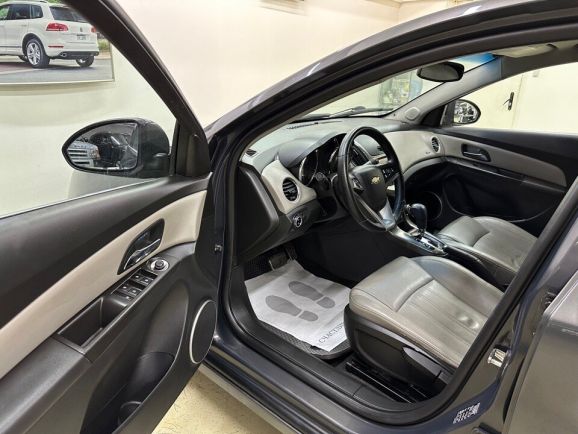 Chevrolet Cruze LTZ, 1.8 л, АТ, 2013 фото 9