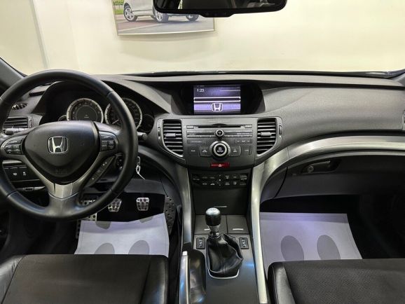 Honda Accord, 2.4 л, МТ, 2011 фото 11