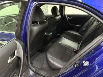 Honda Accord, 2.4 л, МКПП, 2011 фото 1