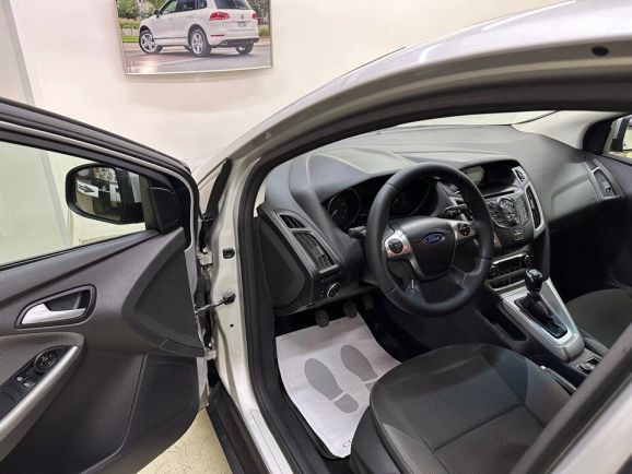 Ford Focus, 1.6 л, МТ, 2012 фото 8