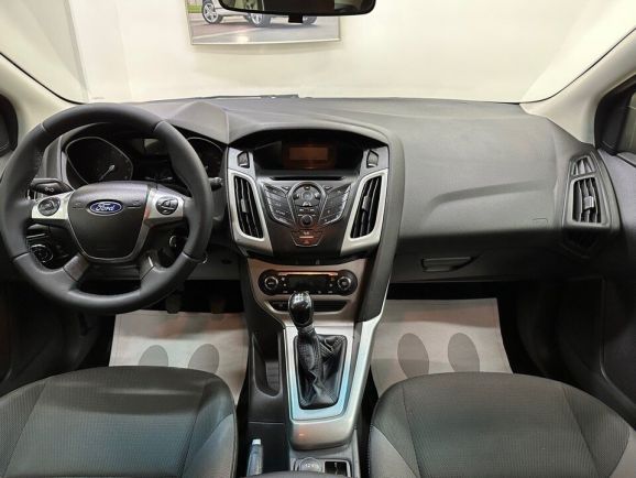 Ford Focus, 1.6 л, МТ, 2012 фото 9