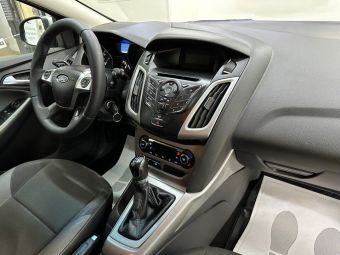 Ford Focus, 1.6 л, МКПП, 2012 фото 10