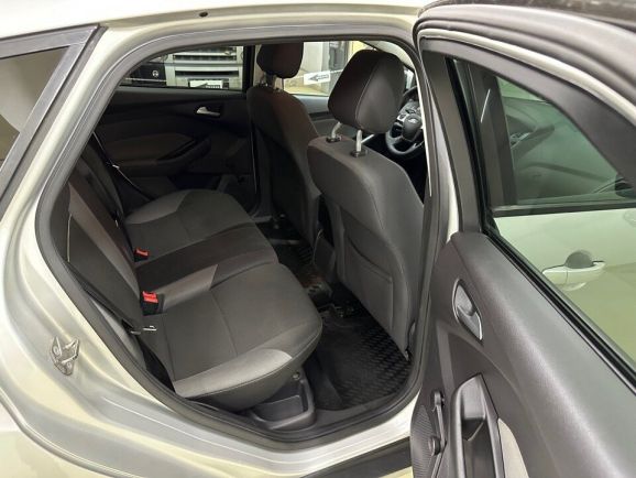 Ford Focus, 1.6 л, МТ, 2012 фото 2