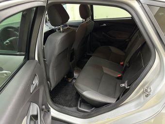 Ford Focus, 1.6 л, МКПП, 2012 фото 1