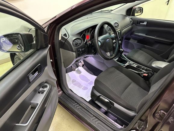 Ford Focus, 1.8 л, МТ, 2010 фото 9