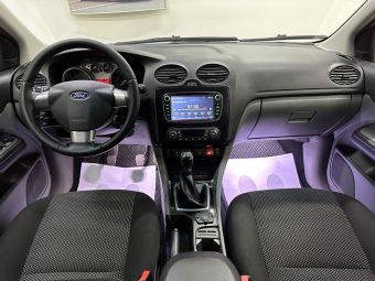 Ford Focus, 1.8 л, МКПП, 2010 фото 10
