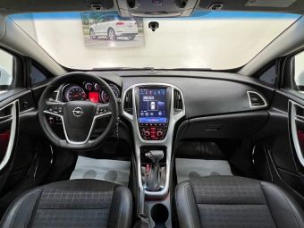 Opel Astra, 1.4 л, АКПП, 2012 фото 10