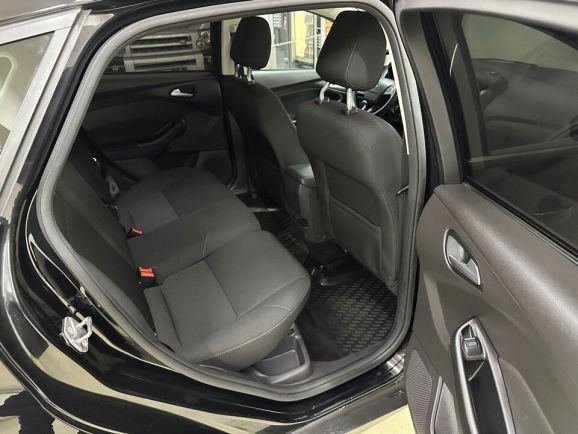 Ford Focus, 1.6 л, МТ, 2015 фото 1