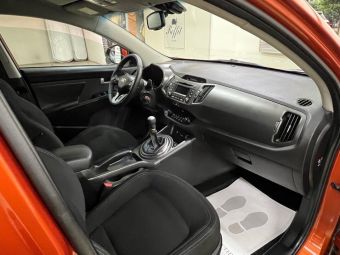Kia Sportage Luxe, 2.0 л, МКПП, 2013 фото 2