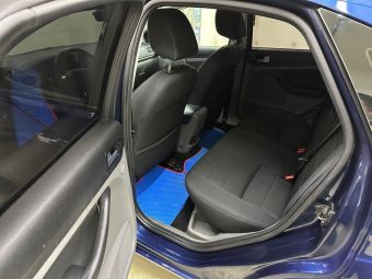 Ford Focus Titanium, 1.8 л, МКПП, 2009 фото 2