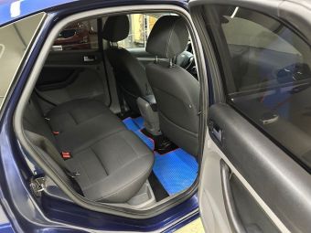Ford Focus Titanium, 1.8 л, МКПП, 2009 фото 1