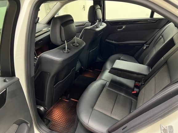 Mercedes-Benz E-Класс, 2.1 л, АТ, 2010 фото 12