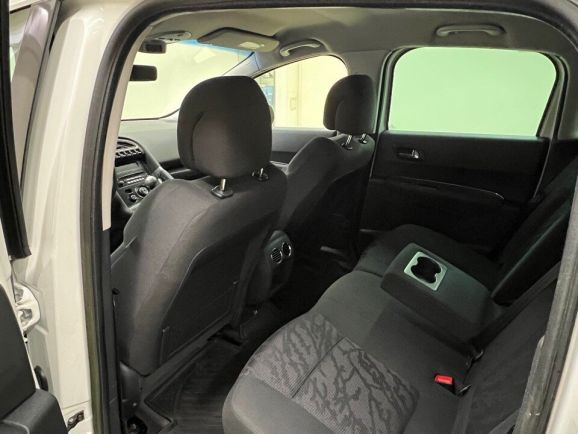 Peugeot 3008 Active, 1.6 л, МТ, 2011 фото 12