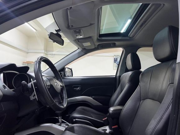 Mitsubishi Outlander Inspire, 3.0 л, АТ, 2007 фото 11