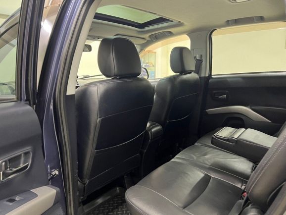 Mitsubishi Outlander Inspire, 3.0 л, АТ, 2007 фото 1