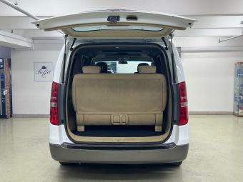 Hyundai Grand Starex, 2.5 л, АКПП, 2008 фото 9