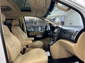 Hyundai Grand Starex, 2.5 л, АКПП, 2008 фото 16