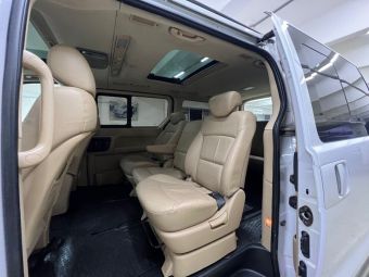 Hyundai Grand Starex, 2.5 л, АКПП, 2008 фото 19