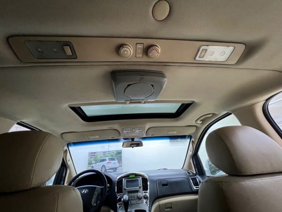 Hyundai Grand Starex, 2.5 л, АТ, 2008 фото 1