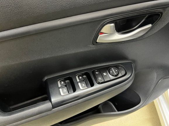 Kia Rio, 1.6 л, АТ, 2019 фото 9