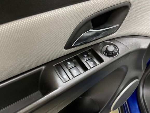 Chevrolet Cruze LTZ, 1.8 л, АТ, 2015 фото 9