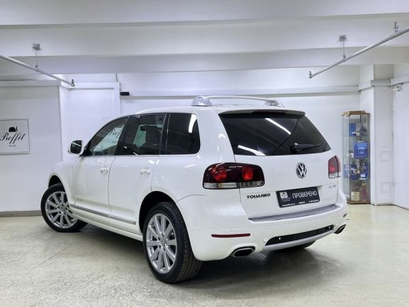 Volkswagen Touareg, 3.0 л, АТ, 2009 фото 8
