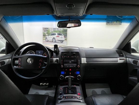 Volkswagen Touareg, 3.0 л, АТ, 2009 фото 15