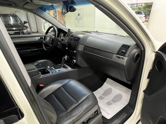 Volkswagen Touareg, 3.0 л, АТ, 2009 фото 21