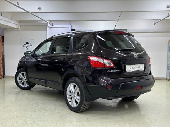 Nissan Qashqai+2 SE+, 2.0 л, Вариатор, 2011 фото 6
