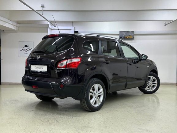 Nissan Qashqai+2 SE+, 2.0 л, Вариатор, 2011 фото 8