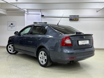Skoda Octavia Elegance, 1.8 л, АКПП, 2010 фото 6