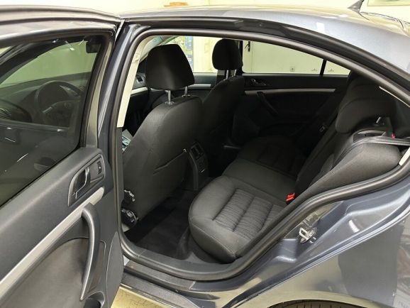 Skoda Octavia Elegance, 1.8 л, АТ, 2010 фото 2