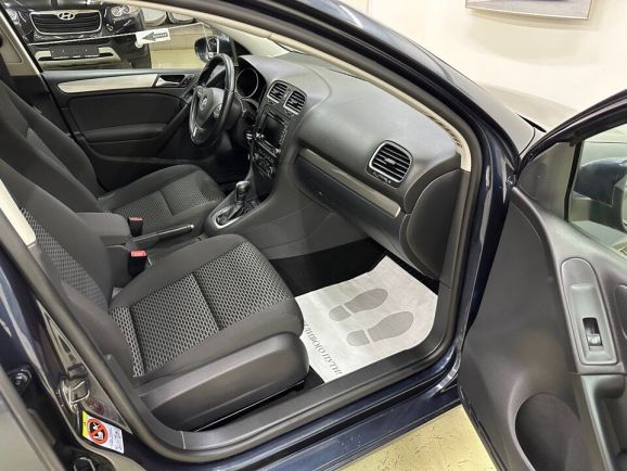 Volkswagen Golf Match, 1.6 л, Робот, 2012 фото 13