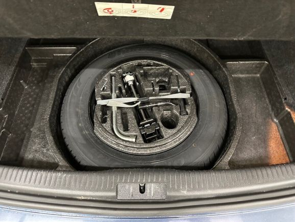 Volkswagen Golf Match, 1.6 л, Робот, 2012 фото 1