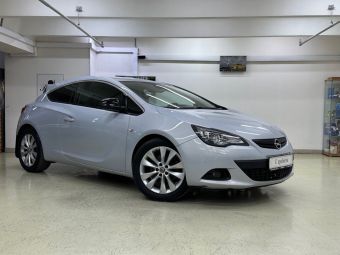 Opel Astra, 1.6 л, МКПП, 2012 фото 5