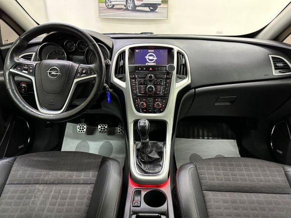 Opel Astra, 1.6 л, МТ, 2012 фото 11