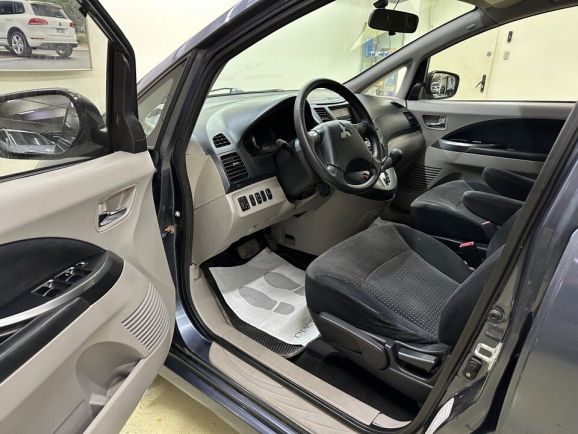 Mitsubishi Grandis, 2.4 л, АТ, 2007 фото 9