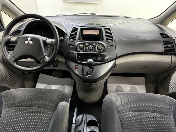 Mitsubishi Grandis, 2.4 л, АТ, 2007 фото 10