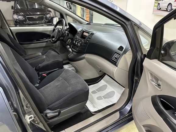 Mitsubishi Grandis, 2.4 л, АТ, 2007 фото 11