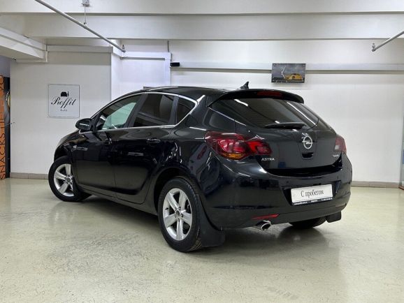 Opel Astra Cosmo, 1.4 л, АТ, 2012 фото 6