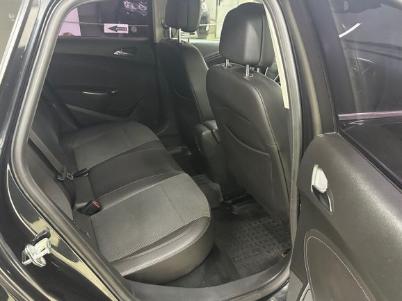 Opel Astra Cosmo, 1.4 л, АТ, 2012 фото 2