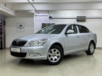 Skoda Octavia, 1.8 л, МКПП, 2011 фото 3