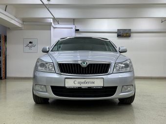 Skoda Octavia, 1.8 л, МКПП, 2011 фото 4
