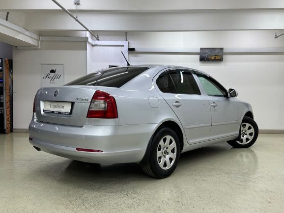 Skoda Octavia, 1.8 л, МТ, 2011 фото 8
