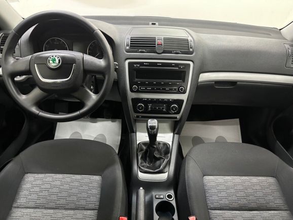 Skoda Octavia, 1.8 л, МТ, 2011 фото 10