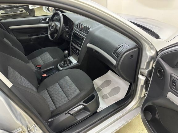 Skoda Octavia, 1.8 л, МТ, 2011 фото 12