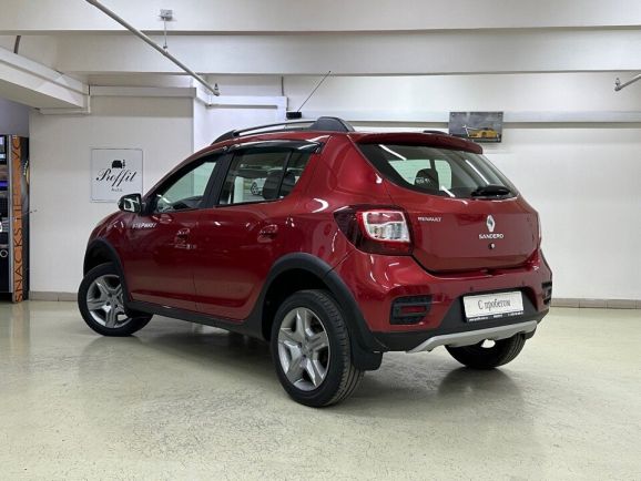 Renault Sandero Stepway Drive, 1.6 л, АТ, 2019 фото 6