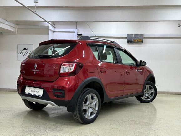 Renault Sandero Stepway Drive, 1.6 л, АТ, 2019 фото 8
