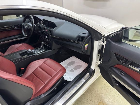 Mercedes-Benz E-Класс E 250 CGI BlueEFFICIENCY, 1.8 л, АТ, 2010 фото 17