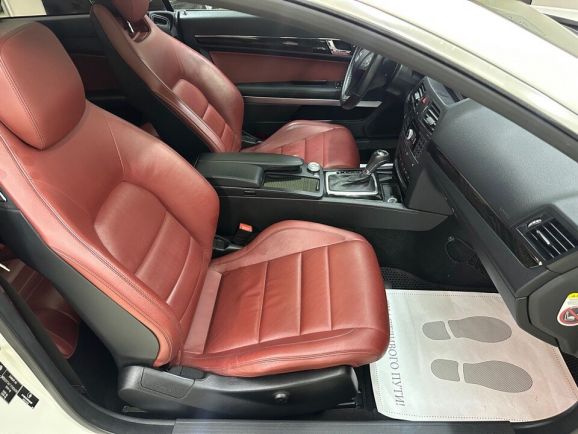 Mercedes-Benz E-Класс E 250 CGI BlueEFFICIENCY, 1.8 л, АТ, 2010 фото 18